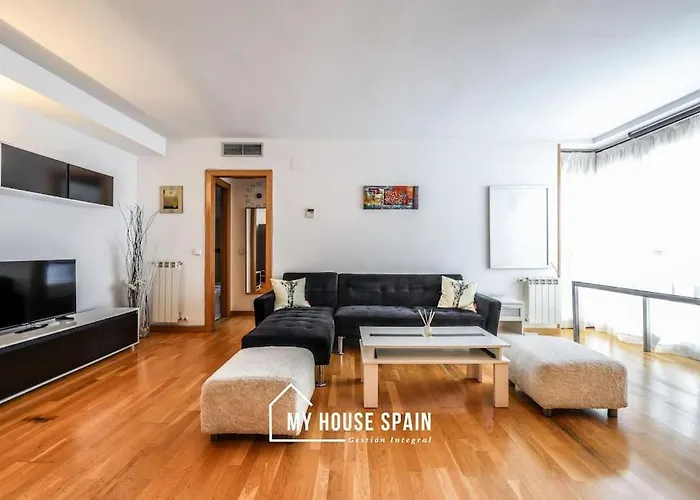 MyHouseSpain - Apartamento con Parking Caja Mágica